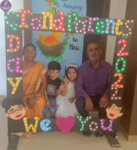 Photocorner 1 (Grand Parents Day)-10