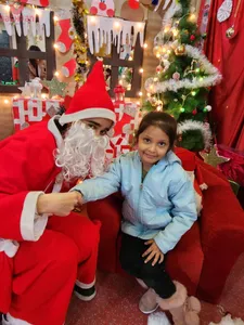Santa with kids-5