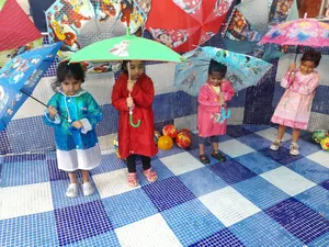 Rainy day celebration jrkg B-19