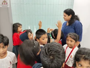 Grade 1 and 2 - Field trip to pet hospital-38