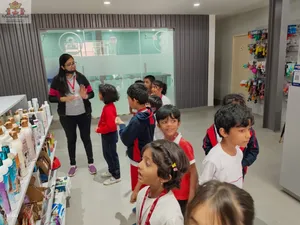 Grade 1 and 2 - Field trip to pet hospital-39
